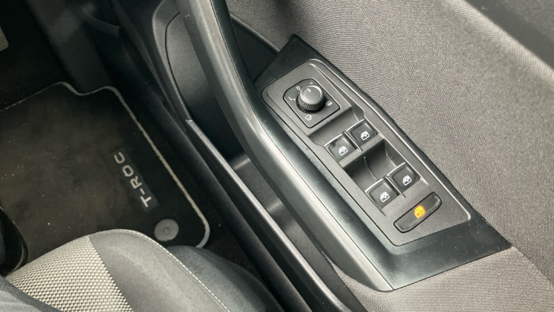 Volkswagen T-Roc 1.5 TSI EVO Design 5dr Petrol Hatchback